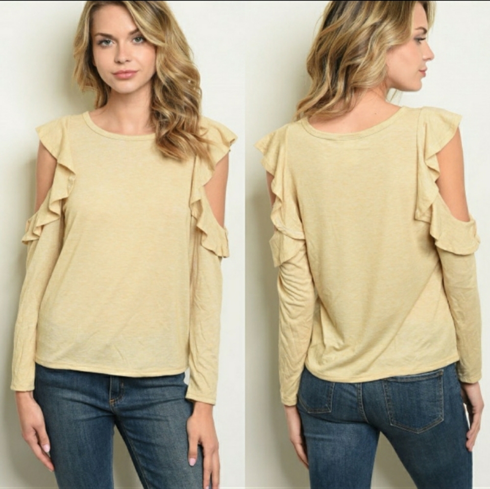 ⭐ Cold Shoulder ruffled top